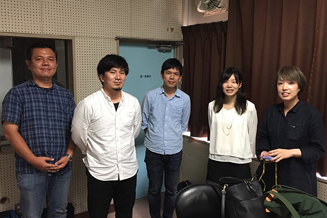 シルバー向けインターネット講座の受講生と講師陣